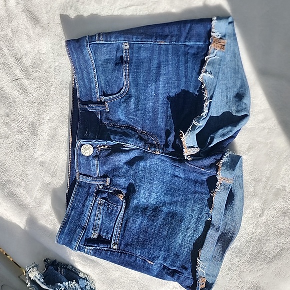 American Easgle Shorts - Picture 1 of 3